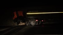 Van'da Trafik Kazası Açıklaması 1 Ölü, 2 Yaralı Haberi