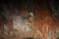 Yozgat'ta İnşaat Kazısı Sırasında Mağara Bulundu Haberi