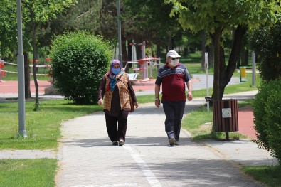 Bolu'da, 65 Yaş Üstüne Sokağa Çıkma Kısıtlaması