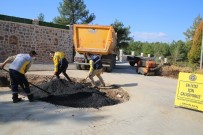 Buca'da 15 Futbol Sahası Büyüklüğünde Kilit Parke Döşendi