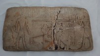 Eski Mısır Dönemine Ait Kil Tableti 1 Milyon Liraya Satmak İsterken Yakalandılar Haberi