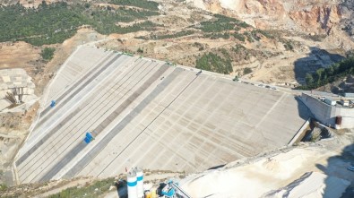Mersin Pamukluk Barajının Ön Yüz Beton İmalatlarına Başlandı
