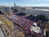 ABD'de ortalık kızışıyor! Binlerce Trump destekçisi sokaklara döküldü, Yargıtay binasına yürüdü