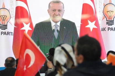 'Bütün Dünyanın Gözü AK Parti'de Ve Türkiye'dedir'