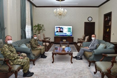 Komutanlardan Vali Soytürk'e Ziyaret