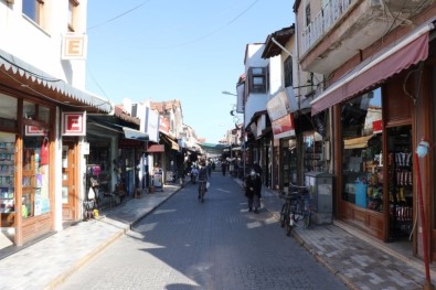 Yunusemre Caddesi'nin Güzelliği Büyükşehirle Ortaya Çıkacak