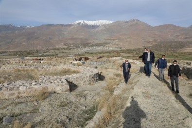 Erzincan'ın Tarihi Ve Turistik Yerleri, Bürokrat Ve İşadamlarından Tam Not Aldı