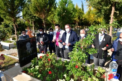 Eski Çiğli Belediyesi Başkanı Ensari Bulut, Mezarı Başında Anıldı