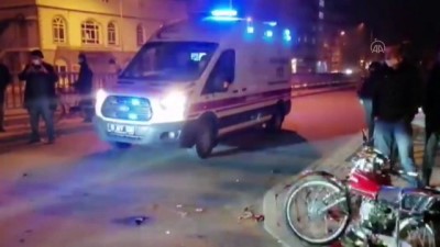 Bursa'da Otomobille Çarpışan Motosikletin Sürücüsü Ağır Yaralandı