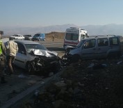 Elazığ'da Araçlar Kafa Kafaya Çarpıştı Açıklaması 1 Çocuk Öldü, 7 Kişi Yaralandı