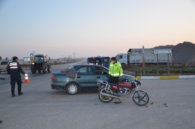 Konya'da Otomobil İle Motosiklet Çarpıştı Açıklaması 2 Yaralı