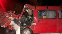 Minibüsün Tıra Çarptığı Kazada Can Pazarı Haberi