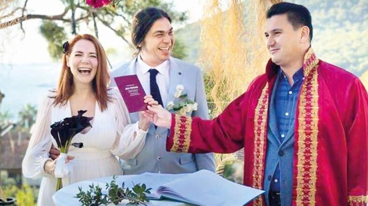 Şarkıcı Aylin Aslım evlendi!