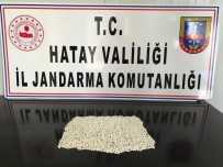 Hatay'da Motosikletten Atılan Poşetten Uyuşturucu Hap Çıktı