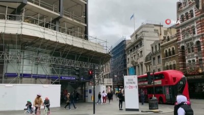 İngiltere'de Son 24 Saatte 18 Bin 950 Yeni Vaka