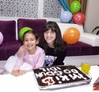 Kız Kardeşleri Deprem Ayırdı