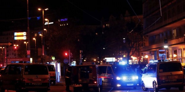 Viyana'da sinagoga saldırı! Çok sayıda ölü var!