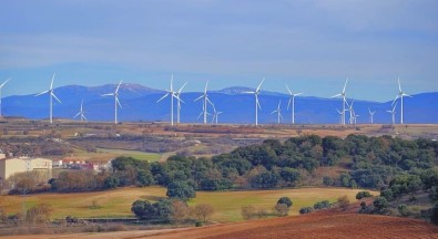 DPÜ'den Temiz Enerji Teknolojilerini Konu Alan Kitaba Destek