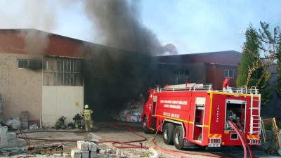GÜNCELLEME - Uşak'taki Fabrika Yangını Kontrol Altına Alındı