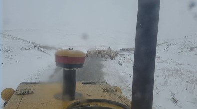 Malatya'da Karla Mücadeleye Başladı