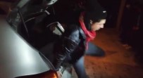 'Dur' İhtarına Uymayan Otomobilin Bagajında Bile Düzensiz Göçmen Çıktı Haberi
