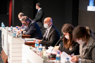 İzmir Büyükşehir Belediyesi Meclisinde Dönüşümü Hızlandıracak Adım