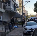 İzmir'de Balkondan Düşen 76 Yaşındaki Kadın Hayatını Kaybetti Haberi