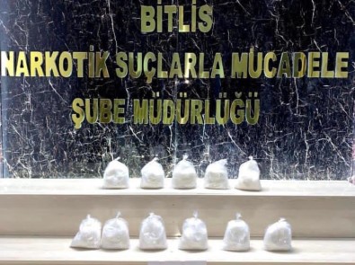Bitlis'te 5 Kilo 600 Gram Metanfetamin Ele Geçirildi