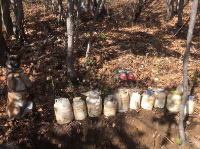 Bitlis'te EYP Ve Gıda Malzemesi Ele Geçirildi