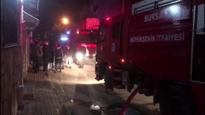 Bursa'da Karantinada Olan Ailenin Evi Yangında Kullanılamaz Hale Geldi