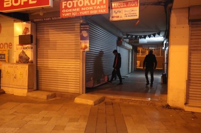 Denizli'de Sokağa Çıkma Kısıtlamasında İkinci Günde Sokaklar Boş Kaldı