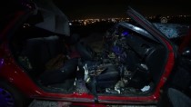 Antalyada Otomobille Kamyon Çarpıştı Açıklaması 2 Ölü