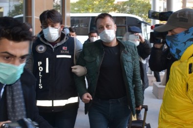 Menemen Belediye Başkanı Ve Diğer Şüpheliler Adliyede