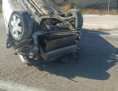 Takla Atan Otomobilden Hafif Yaralı Kurtuldu