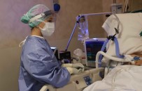 İtalya'da Son 24 Saatte 25 Bin 853 Yeni Korona Virüs Vakası