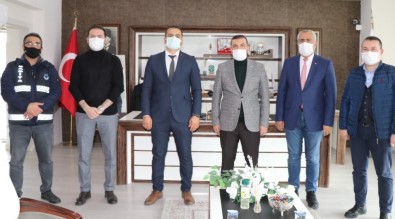 Kavak'ta Karantinadaki Vatandaşlara Yemek Desteği