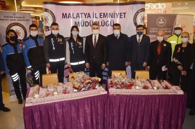 Malatya Park AVM'de 'Kadına Yönelik Şiddetle Mücadele' Etkinliği