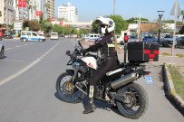 O, Mersin'in Tek Motorize Kadın Trafik Polisi