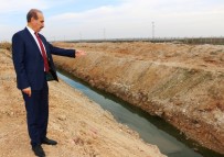 Akçakale'de Bataklık Yaşanan Mahallede Tahliye Kanalı Açıldı Haberi