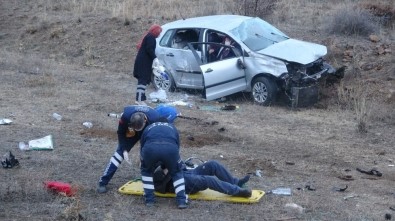 Erzurum'da Otomobil Şarampole Devrildi Açıklaması 2 Yaralı
