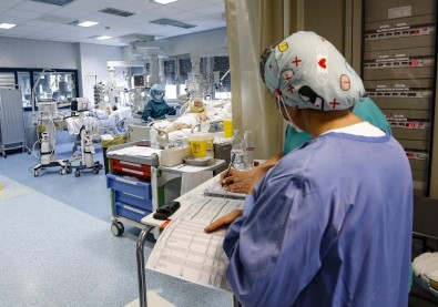 İtalya'da Son 24 Saatte Korona Virüsten 822 Ölüm