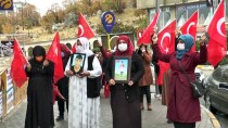 Şırnak'ta Terör Mağduru Aileler HDP İl Başkanlığı Binası Önünde Eylem Yaptı Haberi