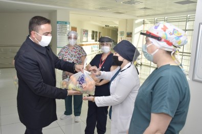 Başkan Erdoğan'dan Sağlık Çalışanlarına C Vitamini Takviyesi