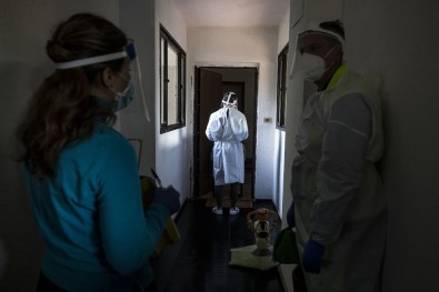 İtalya'da Son 24 Saatte Korona Virüsten 827 Ölüm