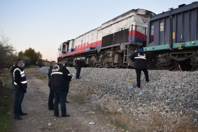Malatya'da Trenin Çarptığı Kadın Hayatını Kaybetti