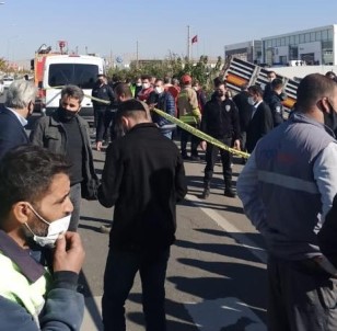 Mardin'de Tır Otobüs Durağına Daldı Açıklaması 1 Ölü, 1 Yaralı