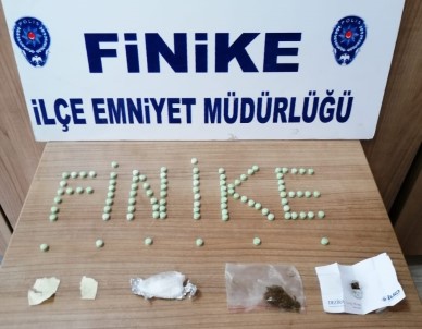 Finike'de Uyuşturucu Ticaretine Tutuklama