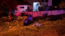 İzmir'de Köpeğe Ve Bahçe Duvarına Çarpan Otomobilin Sürücüsü Hayatını Kaybetti