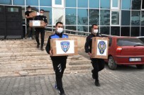 Cizre Polisi İzmirli Depremzedelere Yardım Kolisi Gönderdi Haberi
