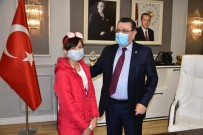 Trabzon'daki Afganlı Öğrenciden Depremzedeler İçin Duygulandıran Bağış